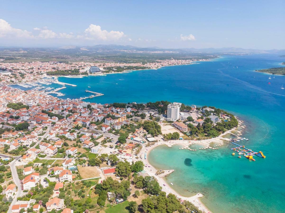 Apartments And Rooms Mladen Vodice Exterior foto